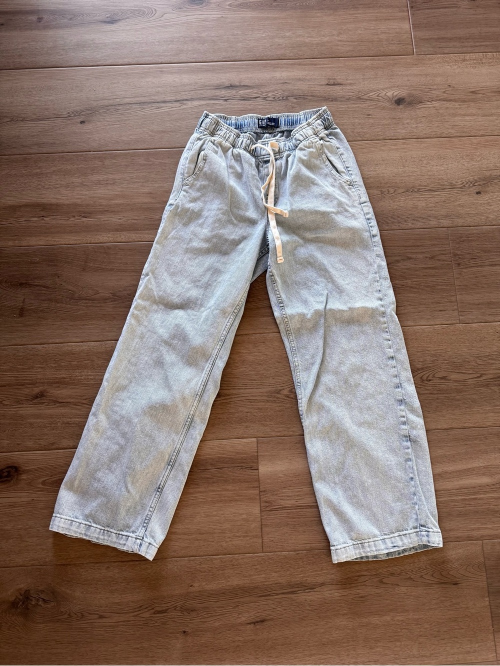 GAP Women’s XS High Rise Wide Leg Denim Pull-On Jeans Light Wash
